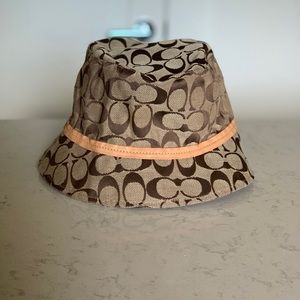 Coach Signature Bucket Hat - Brown and Tan